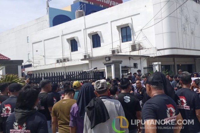 Ratusan Masyarakat Tuntut Pengungkapan Oknum Mafia Tanah di PTUN Pekanbaru