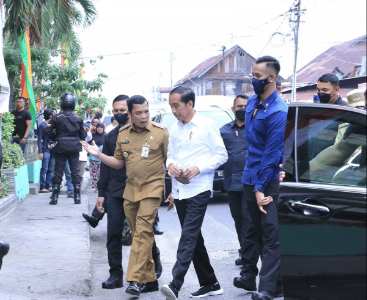 Ditanya Kapan Reshuffle Kabinet, Jokowi: Bisa Senin, Selasa, Bisa Rabu