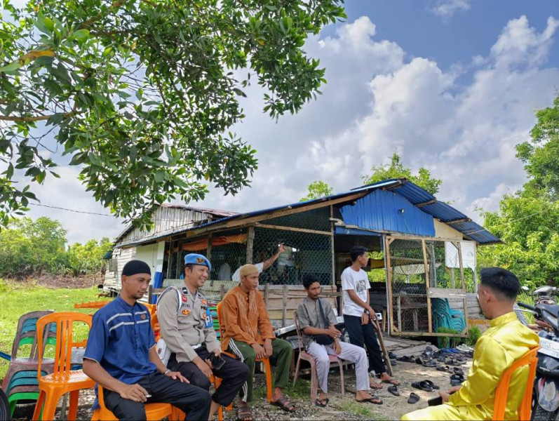 Sambangi Warga, Ini Pesan Polsek Teluk Belengkong Wujudkan Pilkada Damai