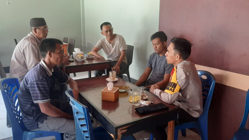 Polsek Tembilahan Hulu Ajak Masyarakat Desa Pulau Palas Jaga Suasana Kondusif Pilkada 2024