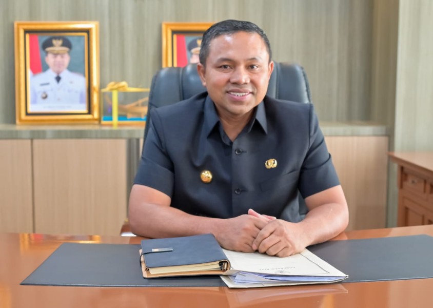 Tingkatkan Kualitas Layanan Publik, Gubri Wahid Angkat 6 Plt