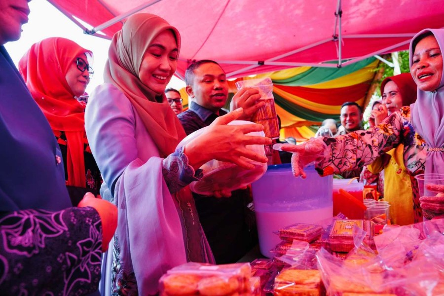 Pemprov Riau Gelar Pasar Murah di Bengkalis, Sembako Dijual Miring