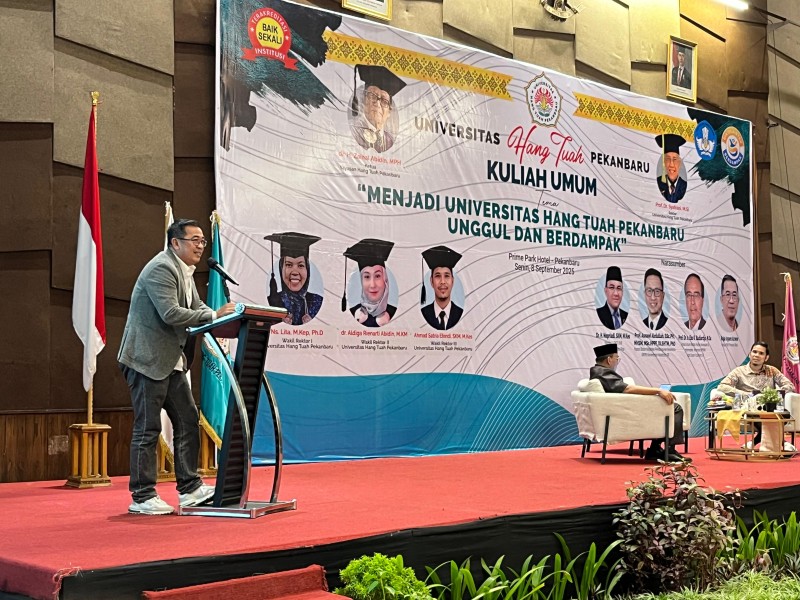 Ketua PWI Riau Raja Isyam Paparkan Tantangan Jurnalis di Tengah Digitalisasi