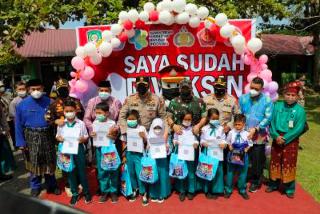 Bupati Siak dan Kapolda Riau Tinjau Vaksinasi Massal Anak 6-12 Tahun di Tualang