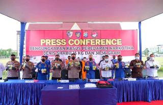 Kapal Korpolairud Amankan Sabu 15 Kg di Pelabuhan Roro Dumai Riau