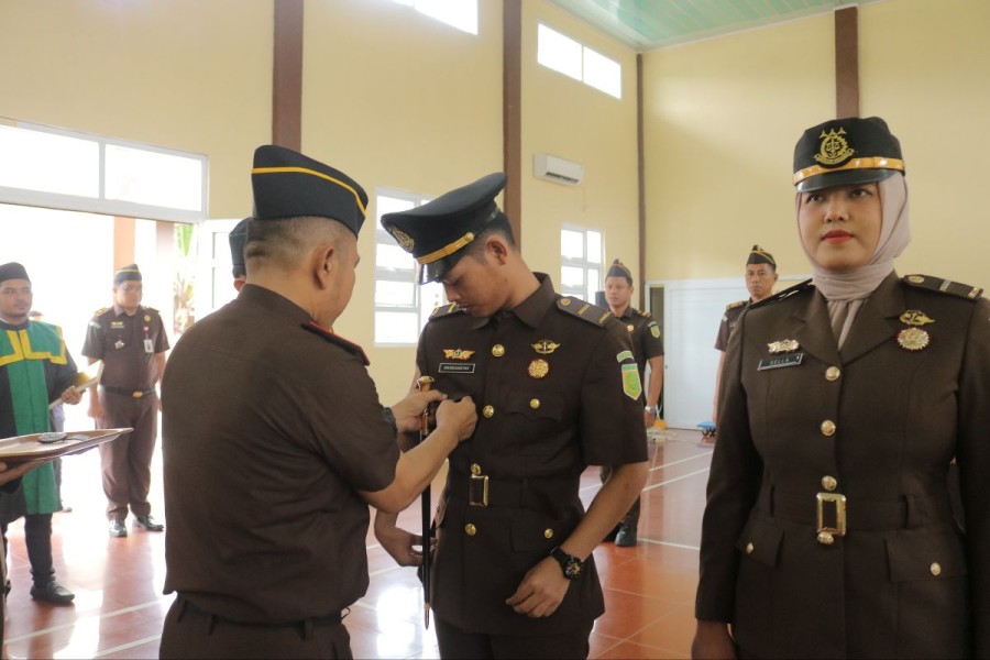 Kajari Abdya Bambang Heripurwanto Lantik Kasubsi Intelijen dan Datun