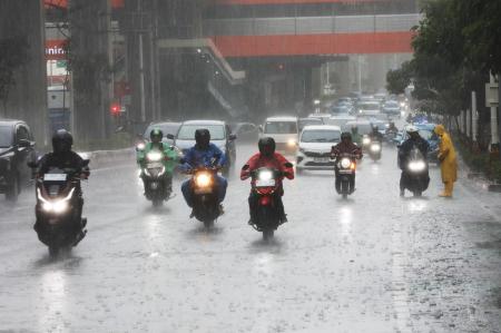 BNPB Ingatkan Risiko Bencana Susulan, Cuaca Ekstrem Berlanjut di Sumatera