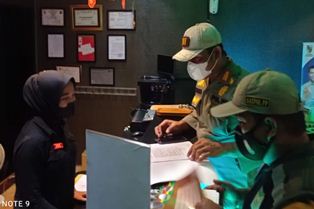 Personil Satpol PP Provinsi Riau Pantau Pusat Keramian