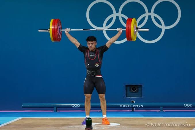 Raih Emas Pertama dari Angkat Berat, Rizki Juniansyah Catat Sejarah di Olimpiade