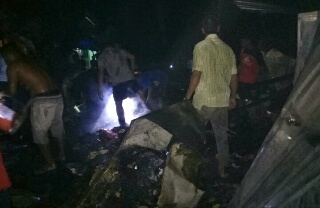 Pulang Melaut, Bapak Ini Temukan Rumahnya Sudah Rata dengan Tanah