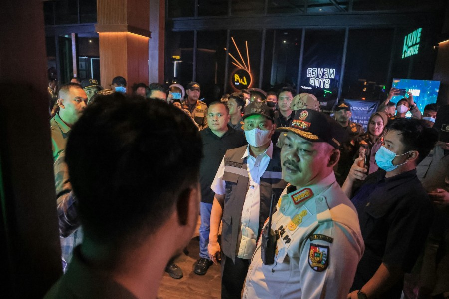 Buntut Aduan Musik Bising, HW Live House Digerebek Pemko Tengah Malam