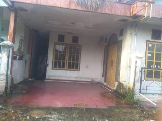 Maling Bongkar Pagar Rumah Milik Pemred Media Online