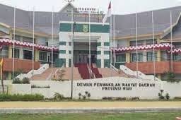 Kemendagri Dikabarkan Minta Gubernur Riau Cabut Status Plt Sekwan