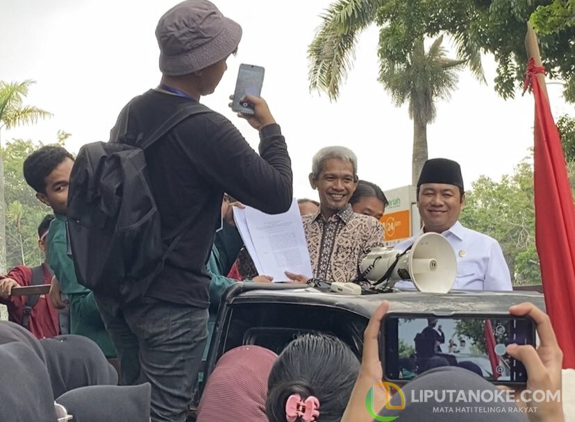 Ketua DPRD Riau Ajak Komisioner KPU Nahrawi Temui Aksi Demo Tolak Revisi RUU Pilkada