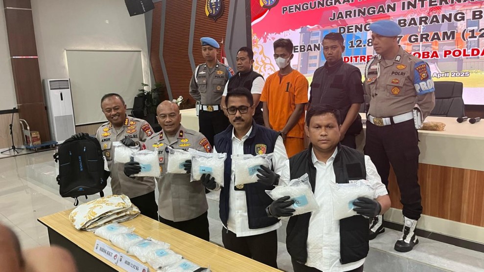 Hendak Dibawa ke Surabaya, Polda Riau Gagalkan Peredaran Sabu 12 Kg
