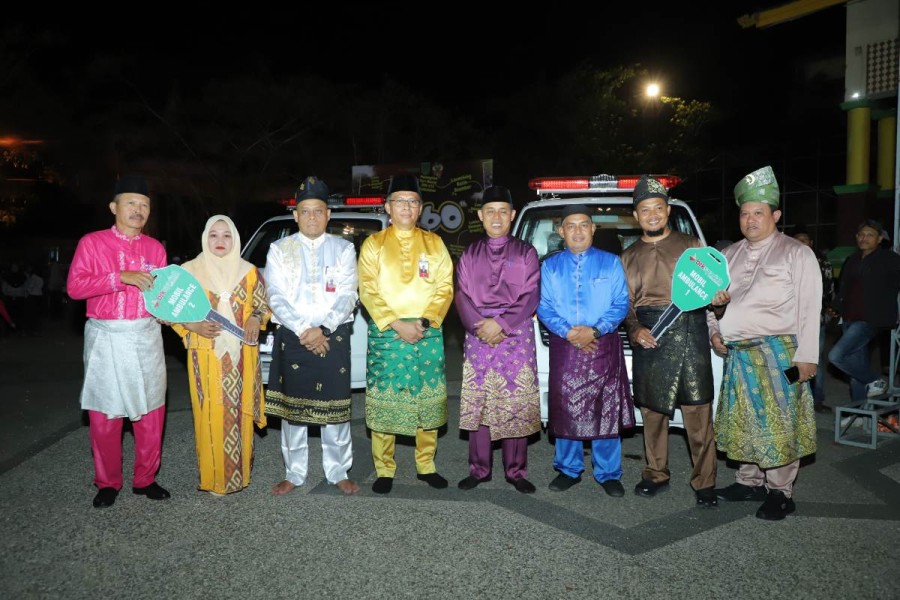 Bersempena Milad Inhil, BRK Syariah Serahkan 2 Unit Ambulans ke Puskesmas