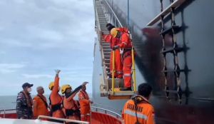 Kapal Karam Dihantam Gelombang di Selat Malaka, Korban Melawan Maut Selama 3 Hari