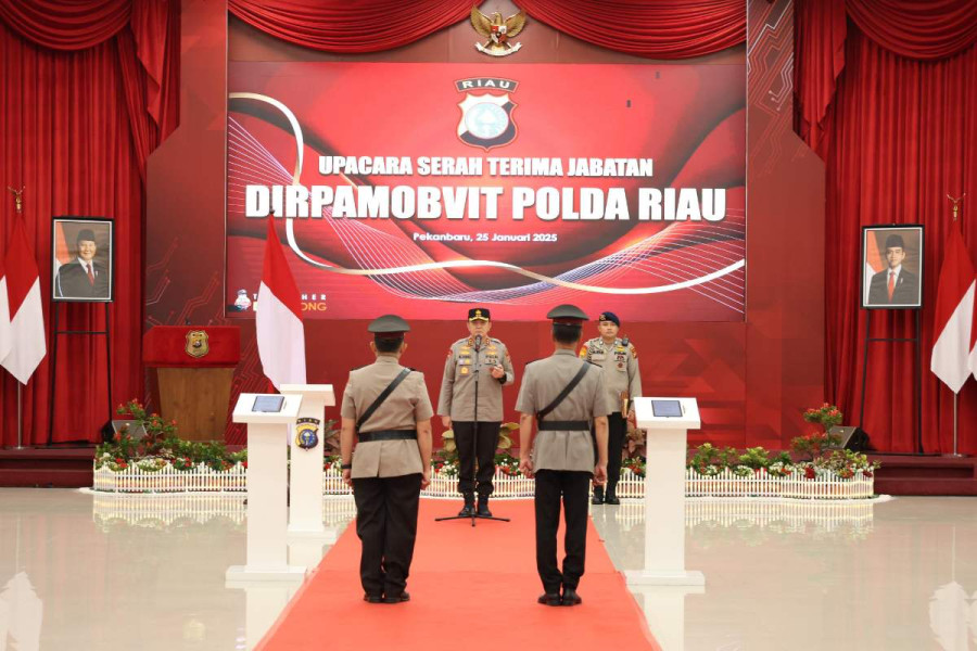 Kapolda Riau Lantik Kombes Jonner Samosir Jadi Dirpamobvit Polda Riau