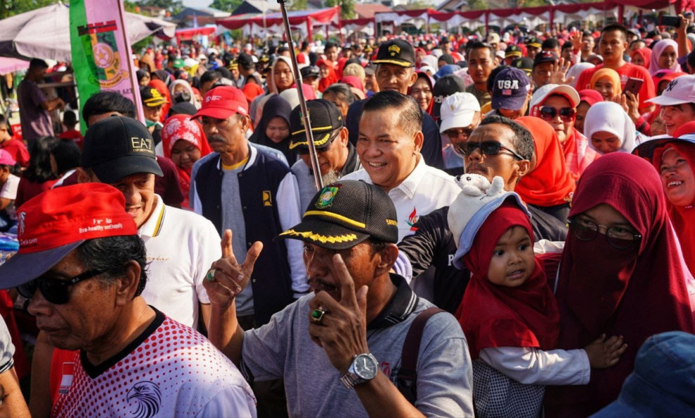 Dihadiri Sekdaprov SF Hariyanto, Jalan Santai di Kampar Membludak