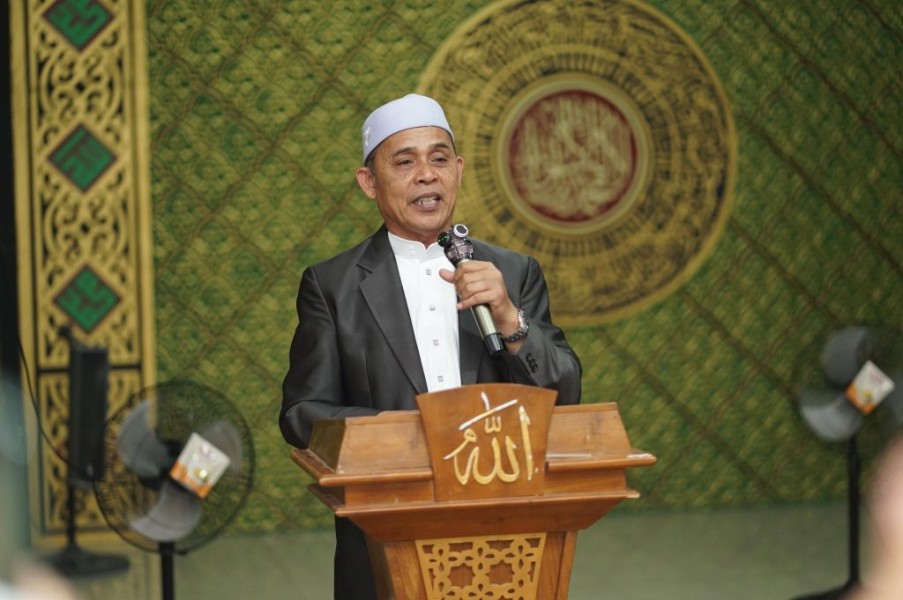 Bupati Herman shalat Ied Bersama Masyarakat Kecamatan Keritang