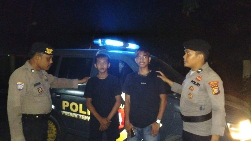 Personel Polsek Tempuling Gelar Patroli Blue Light Pasca Pilkada 2024