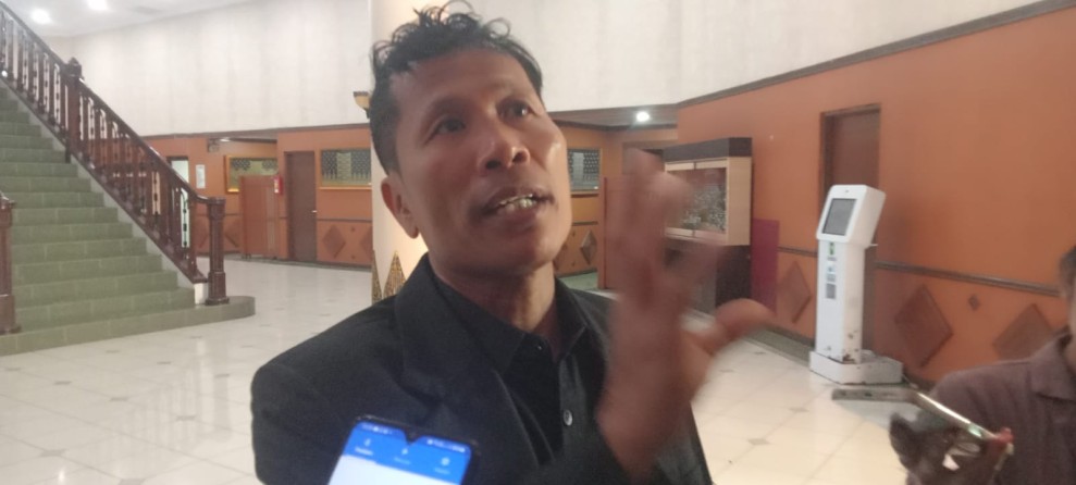 Fraksi Golkar DPRD Riau Ganti Pimpinan, Eet: Harus Lebih Disiplin