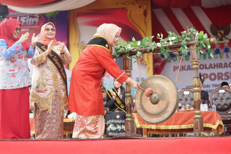 Pj Ketua TP PKK Riau Buka Perhelatan Porseni IGTKI PGRI Riau 2024 di Bengkalis