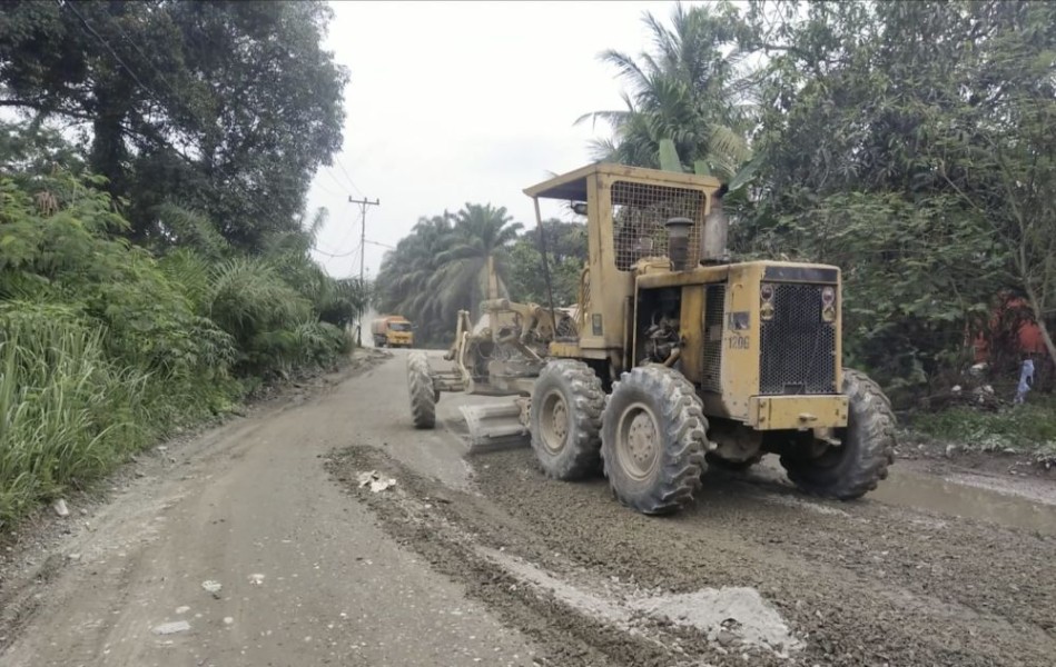 Alat Berat PUPR Riau Siaga di Jalur Dalu-dalu Rohul Menuju Mahato-manggala Rohil, Ini Sebabnya