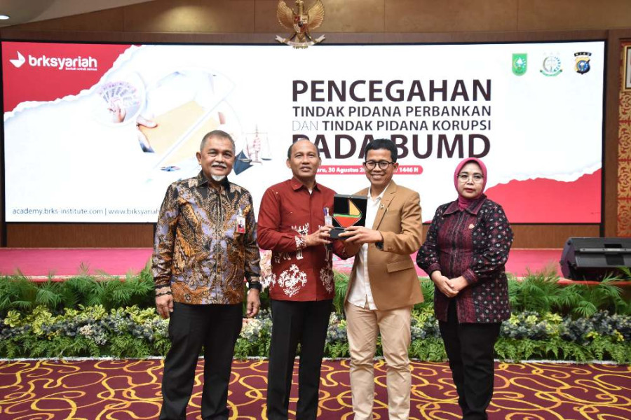 Komisi Kejaksaan RI Berikan Edukasi Pencegahan Tindak Pidana Perbankan dan TP Korupsi untuk Pejabat BRK Syariah