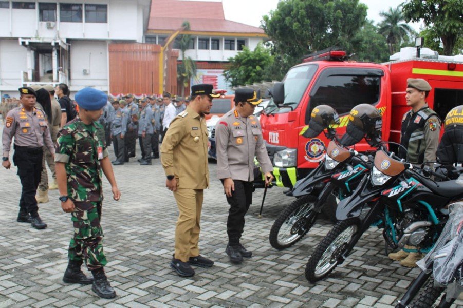 1 Tahun Pemerintahan Prabowo, Polresta Pekanbaru Gelar Apel Siaga Kamtibmas dan Linmas