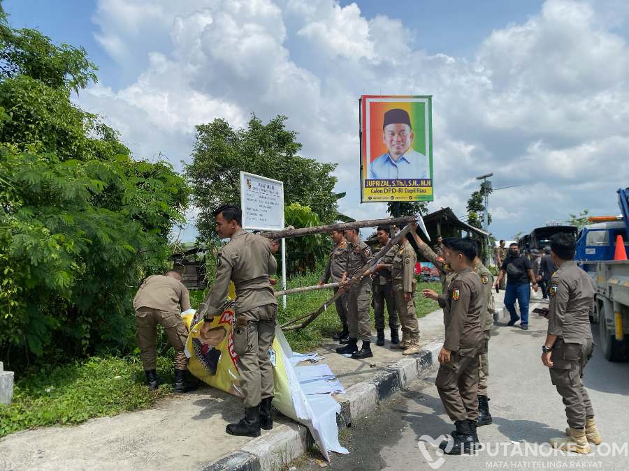 2 Hari Bergerak, Bawaslu Tertibkan 25.612 APK di Riau, Terbanyak di Kabupaten Kampar