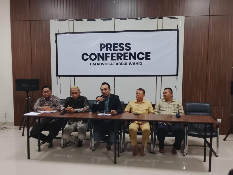 Tim Kuasa Hukum Abdul Wahid Resmi Dibentuk, Lebih dari 20 Pengacara