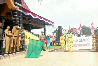 Bupati Mursini Lepas Pawai Karnaval di Kecamatan Kuantan Tengah