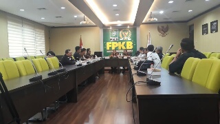 Peduli Kesejahteraan Petani Kelapa, KKIH Temui Abdul Wahid