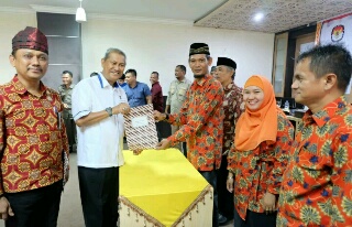 Wardan dan SU Ditetapkan Sebagai Bupati dan Wabup Inhil Terpilih