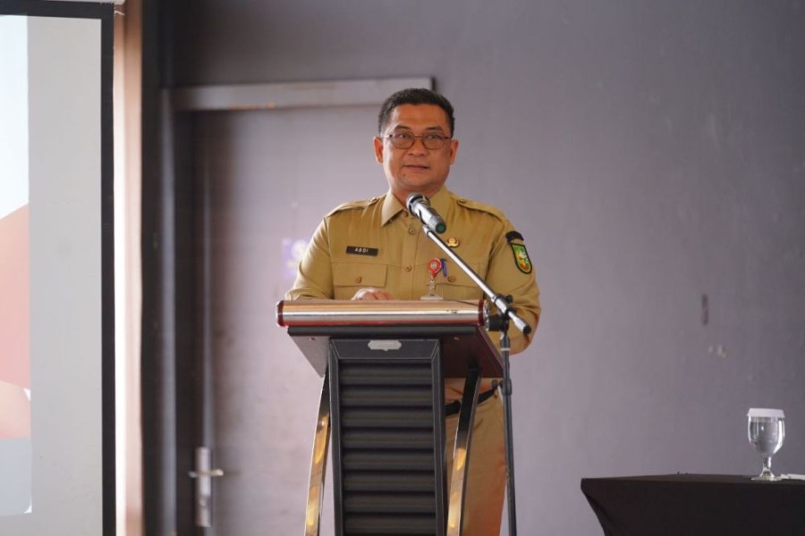 Perkuat Komitmen Pembangunan Rendah Karbon, Sekdaprov Riau Buka Konsultasi Publik RIP-KH