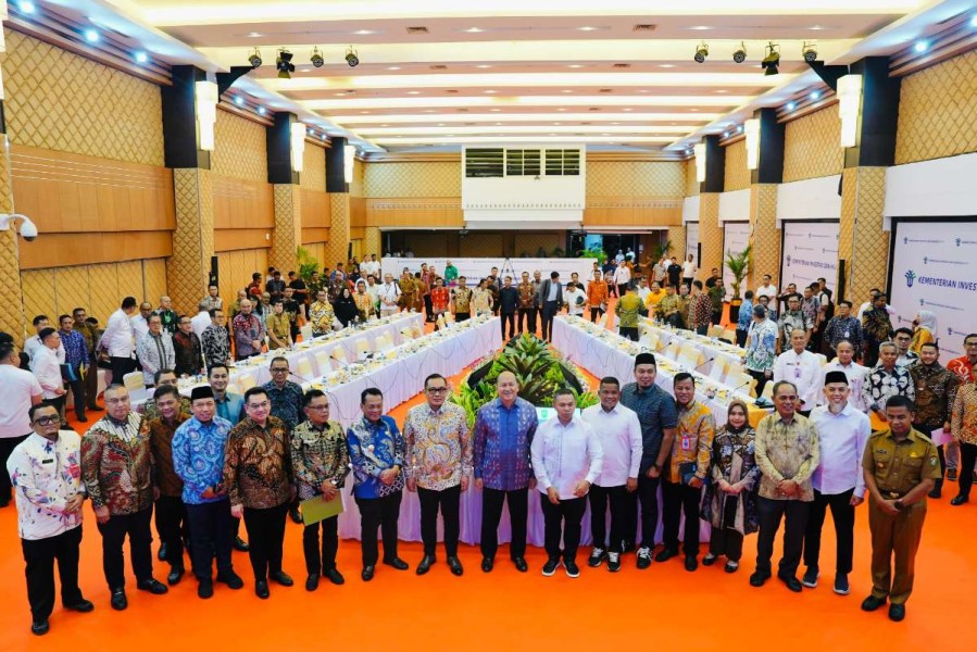 Gubernur Riau Abdul Wahid Usulkan Rel Kereta Batubara ke Menteri Investasi