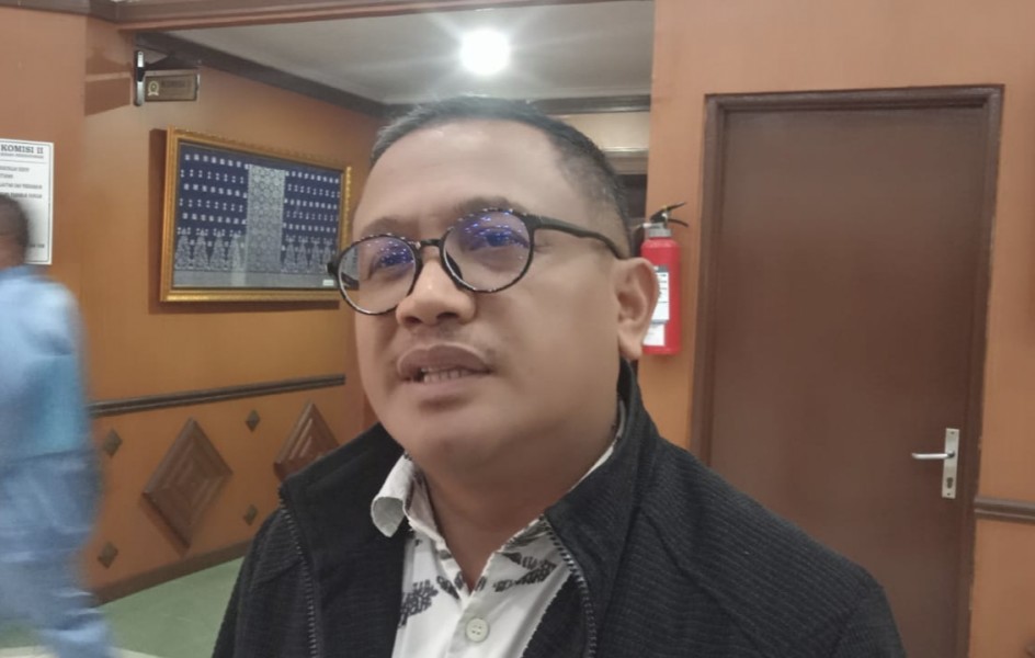 Jangan Tunggu Dikecam Warga, DPRD Riau Ingatkan UPT Segera Tangani Jalan Berlubang