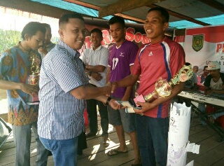 Ketua DPRD Inhil Dani Hadiri Puncak HUT RI di Desa Teluk Jira