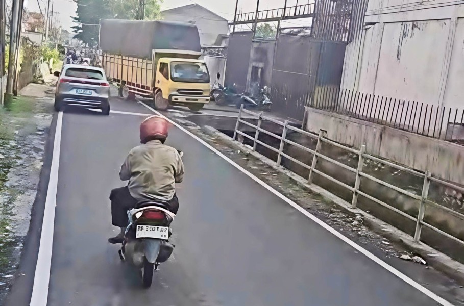 Overlay Rampung, Jalan Pembangunan Payung Sekaki Kini Mulus dan Bermarka