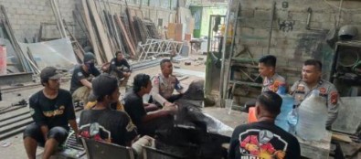 Bengkel Mobil Wak No Jadi Sasaran Polsek Ujung Batu Sampaikan Pesan Pilkada Damai