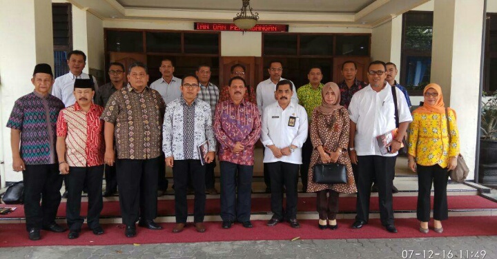 Pemkab Inhil Bahas Rencana Kerjasama dengan Jatim