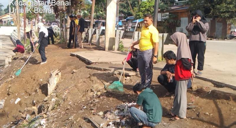 Usai Helat Pacu Jalur, Pegawai Kantor Camat dan Polsek Benai Gelar Goro Massal