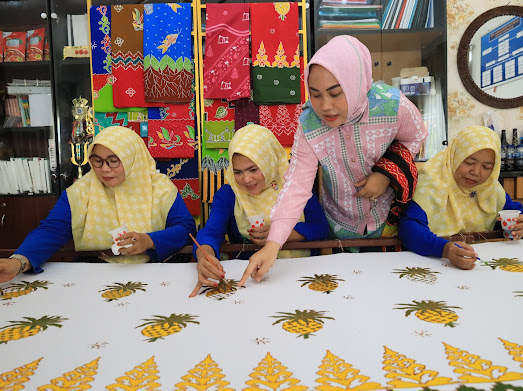 Batik Mandau Binaan PHR, Menangguk Cuan Lewat Motif Pompa Angguk