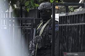 Densus 88 Polri Tangkap Dua Terduga Teroris di Sumbar