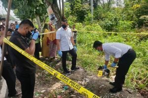 Warga Dihebohkan Penemuan Mayat Bayi Dalam Tas Hijau di Jalan Lintas Rimbo Panjang, Polisi Buru Pelaku   