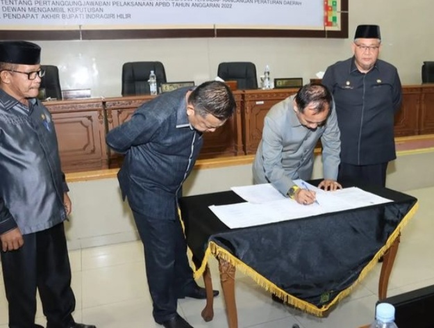 DPRD dan Pemkab Inhil Setujui Ranperda Pertanggungjawaban APBD 2022