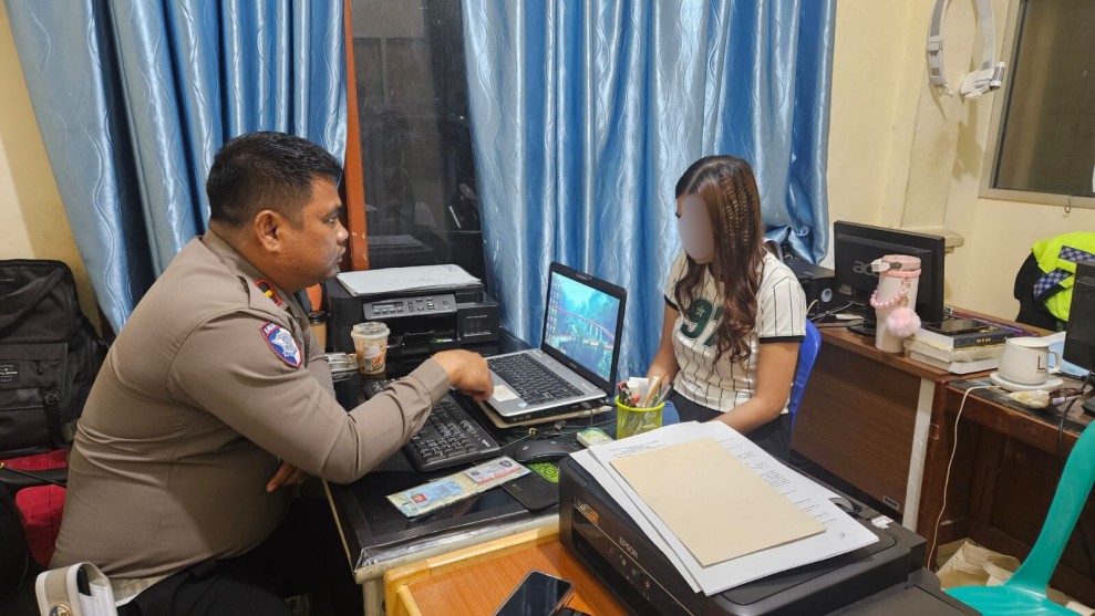 Pengemudi Mobil Tabrak Pekerja Marka Jalan di Pekanbaru Ditangkap Polisi