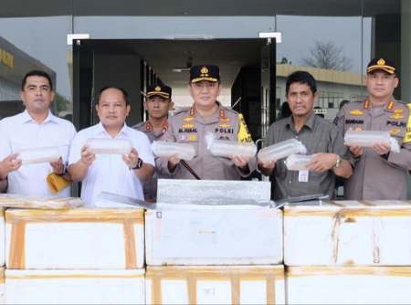 Selundupkan Benih Lobster ke Vietnam, 2 Warga Lampung Ditangkap di Inhil 