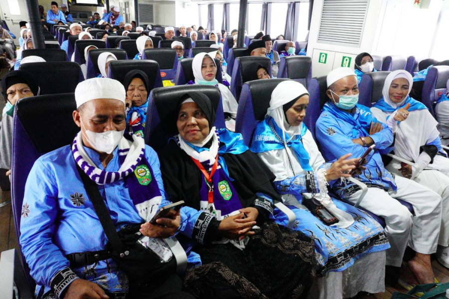 299 Jamaah Haji Kabupaten Siak Menuju Pelabuhan Buton Kampung Mengkapan